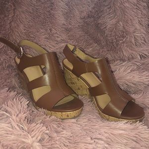 BROWN WEDGES